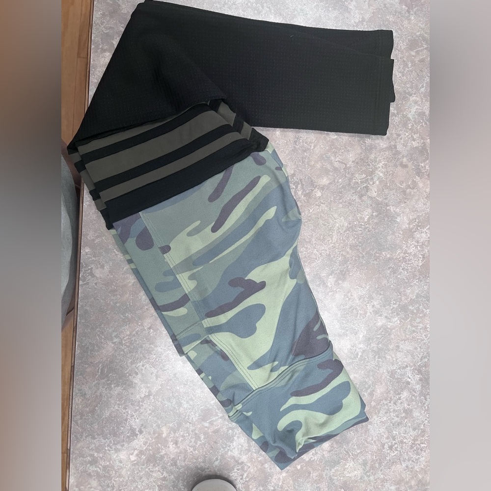 Bombshell sportswear camo leggings